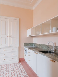 mosaico hidráulico padrão Geo S aplicado numa cozinha Vila Real de Santo António