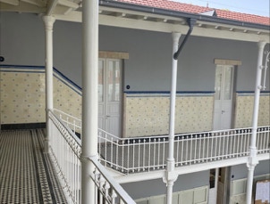 mosaico hidráulico ref Ouros e Faixa Lisboa no Liceu Camões em Lisboa